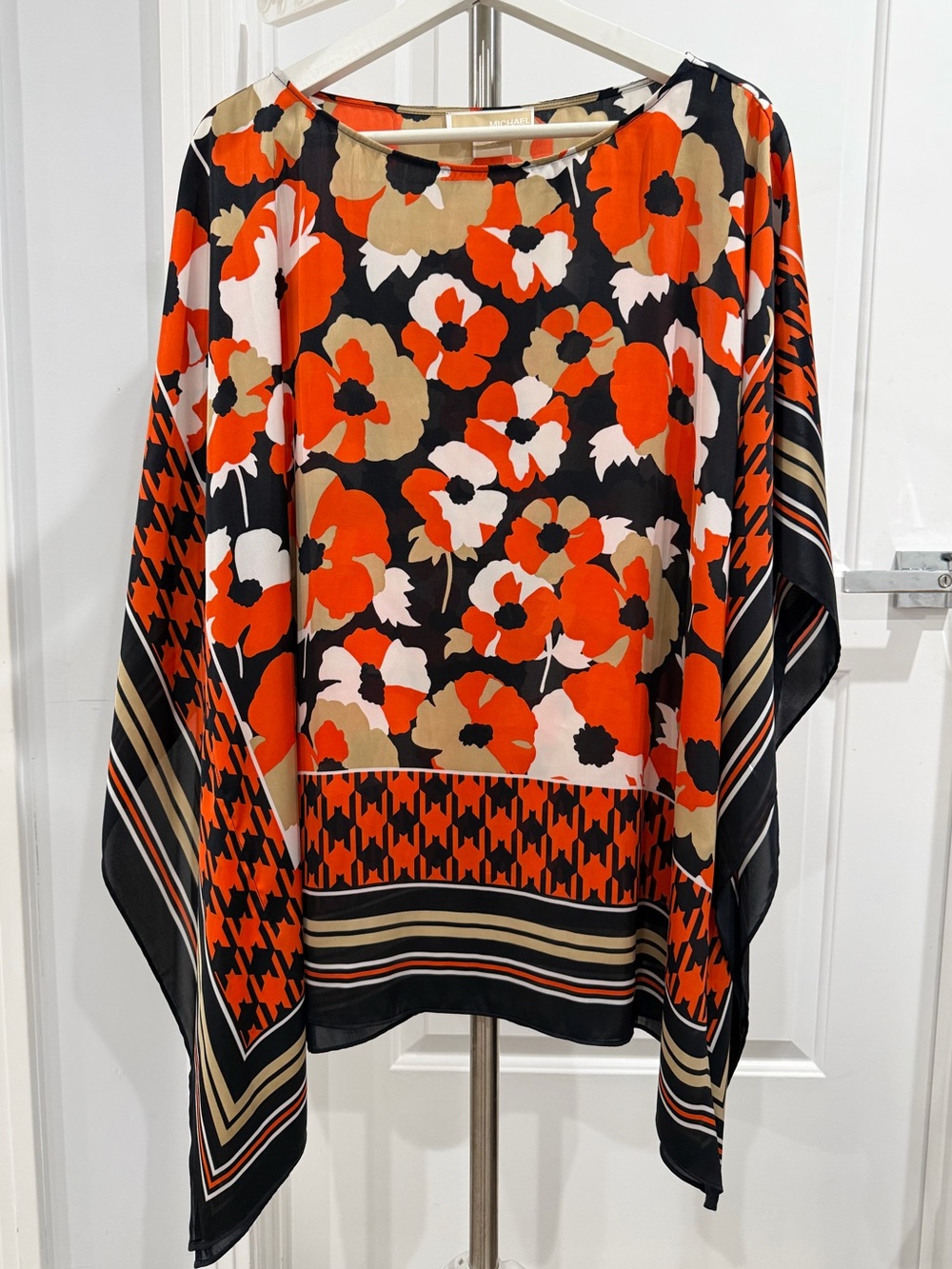 Michael kors floral poncho style top 2X